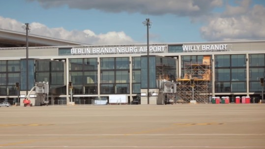 Infobrief 378 (36/2017): Deutsch für alle – auch für den Berliner Flughafen